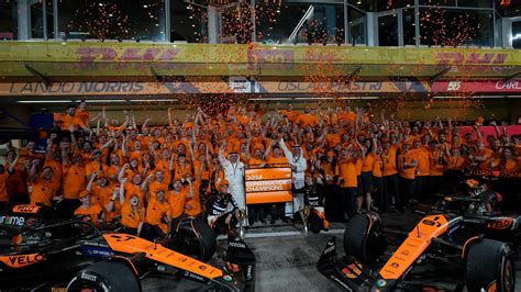 2016 Formula 1 drivers and constructors world championships .